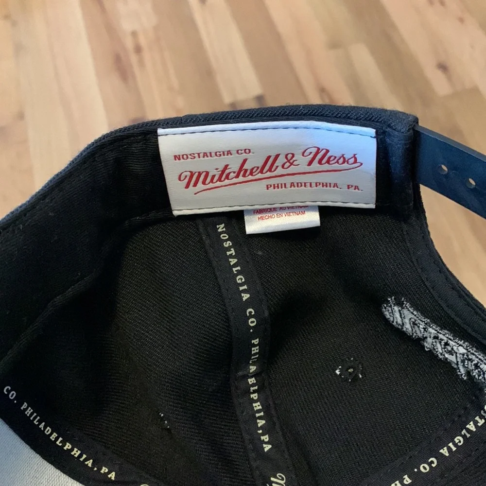 Brand new, Mitchell & Ness Chicago Bulls hat - Picture 3 of 4